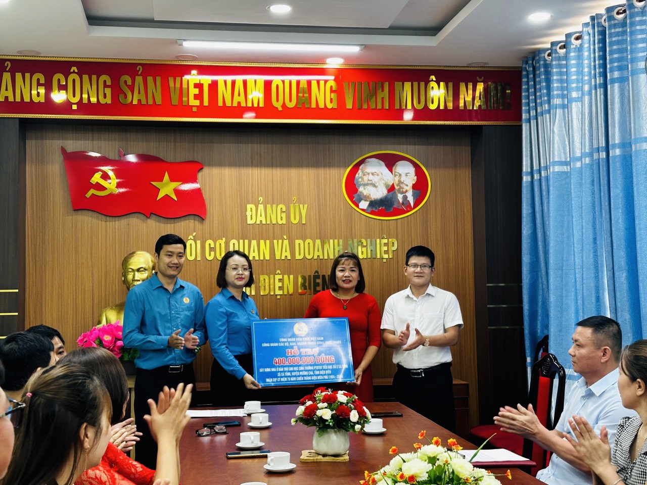 Hỗ trợ 400 triệu đồng xây dựng nhà bán trú cho học sinh tỉnh Điện Biên từ các cấp Công đoàn Viên chức Việt Nam