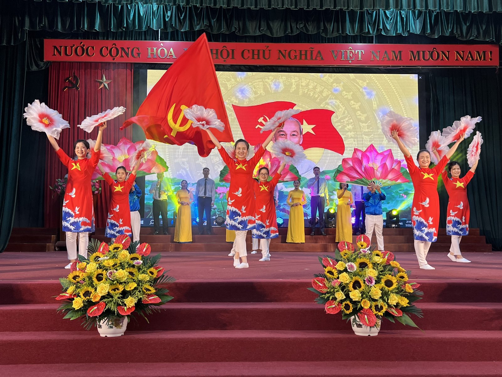 CĐVC tỉnh Bắc Giang tổ chức Liên hoan Ca - Múa - Nhạc công chức, viên chức, lao động 