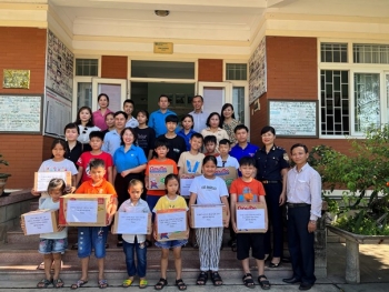 Công đoàn Viên chức tỉnh Bình Định tổ chức hoạt động hưởng ứng Tháng hành động vì trẻ em năm 2022