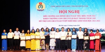 Công đoàn Viên chức thành phố Hà Nội tổ chức Hội nghị biểu dương “Gia đình CBCCVCLĐ tiêu biểu” năm 2022