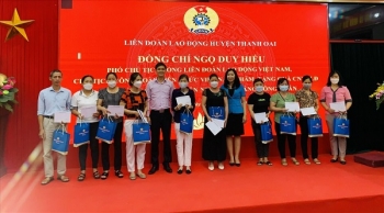 Công đoàn Viên chức Việt Nam - Chia sẽ khó khăn với đoàn viên và người lao động Thành phố Hà Nội
