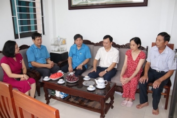 Công đoàn Viên chức Việt Nam và Công đoàn Bộ Văn hóa, Thể thao và Du lịch thăm hỏi đoàn viên bị mắc bệnh hiểm nghèo