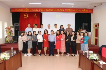 Công đoàn Viên chức Việt Nam Gặp mặt cán bộ nữ nhân ngày 20/10