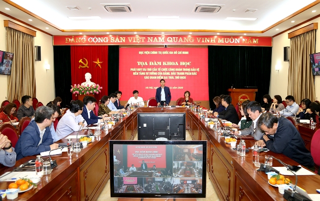 Công đoàn Học viện Chính trị quốc gia Hồ Chí Minh tổ chức thành công Tọa đàm “Phát huy vai trò của tổ chức công đoàn trong bảo vệ nền tảng tư tưởng của Đảng, đấu tranh phản bác các quan điểm sai trái, thù địch”