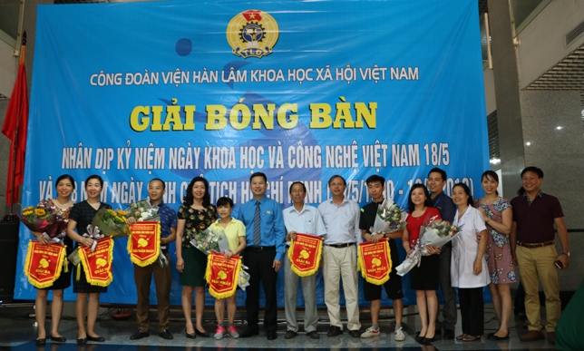 CĐ Viện Hàn lâm Khoa học xã hội Việt Nam tổ chức Giải Bóng bàn năm 2018