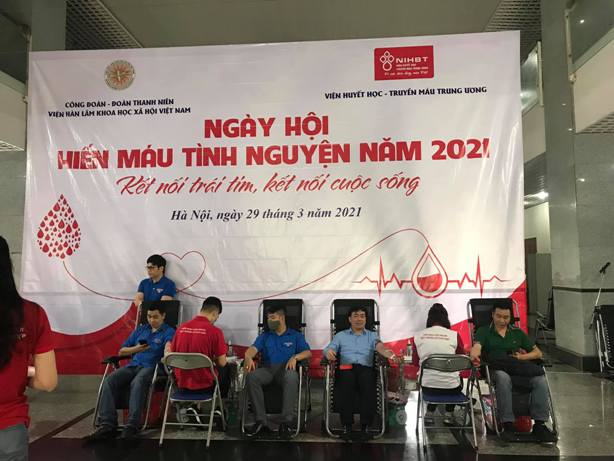 Công đoàn Viện Hàn lâm Khoa học xã hội Việt Nam tổ chức Ngày hội hiến máu tình nguyện năm 2021 với chủ đề “Kết nối trái tim, kết nối cuộc sống”