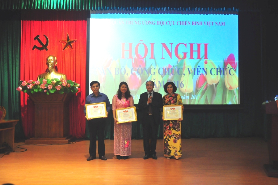 TƯ Hội CCB Việt Nam tổ chức Hội nghị CBCCVC 2016