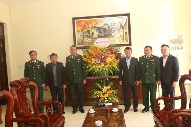 Công đoàn Thông tấn xã Việt Nam gặp mặt truyền thống Sư đoàn 304
