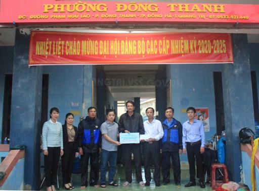 Các cấp công đoàn thuộc CĐVC tỉnh Quảng Trị tích cực các hoạt động thăm hỏi, cứu trợ người dân vùng lũ