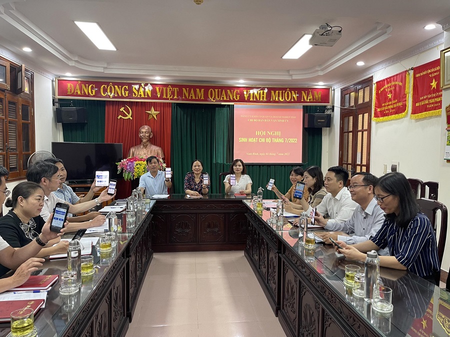 Công đoàn Viên chức tỉnh Ninh Bình hưởng ứng cuộc thi “Công đoàn tham gia cải cách hành chính và xây dựng Văn hóa công vụ” năm 2022.