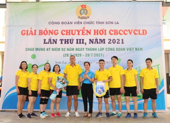 Công đoàn Viên chức tỉnh Sơn La Tổ chức thành công giải  bóng chuyền hơi lần thứ ba năm 2021