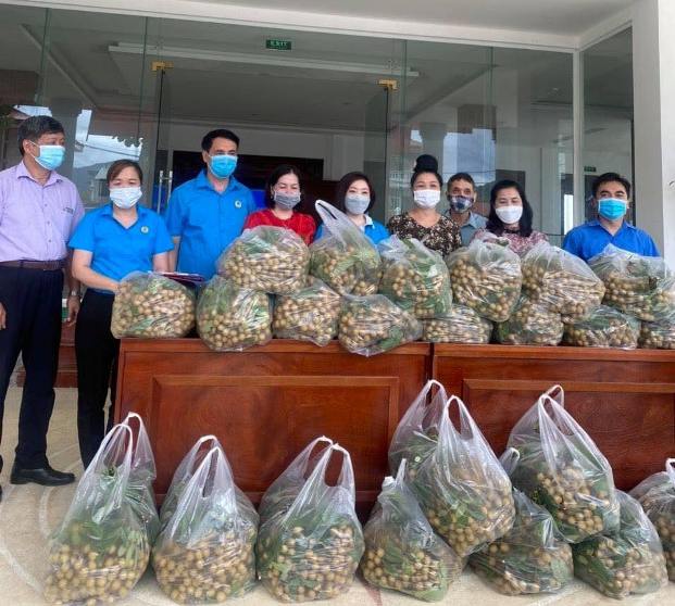 Công đoàn Viên chức tỉnh Sơn La chung tay cùng bà con nông dân tiêu thụ sản phẩm Nhãn Sơn La niên vụ 2021