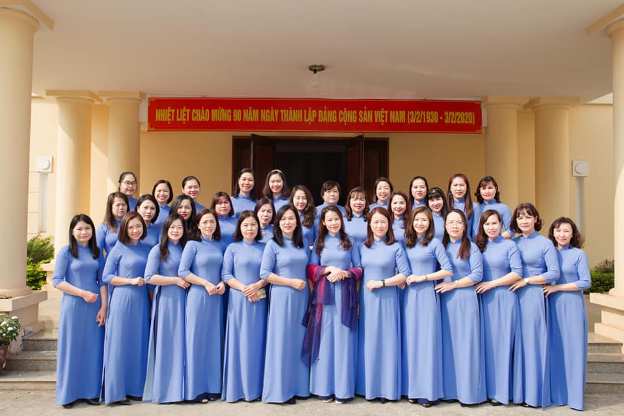 Nữ CBCCVCLĐ Khối các cơ quan tỉnh Sơn La hưởng ứng sự kiện “Áo dài - Di sản văn hóa Việt Nam” và “Tuần lễ Áo dài Việt Nam”