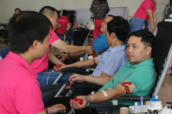 CĐVC tỉnh Hòa Bình hưởng ứng chương trình hiến máu tình nguyện năm 2019