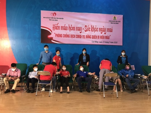 Công đoàn Viên chức tỉnh Cao Bằng tham gia hiến máu tình nguyện