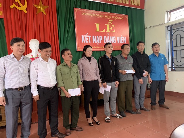 CĐVC tỉnh Hà Tĩnh với hoạt động hỗ trợ nhân dân và thăm hỏi, động viên đoàn viên, người lao động