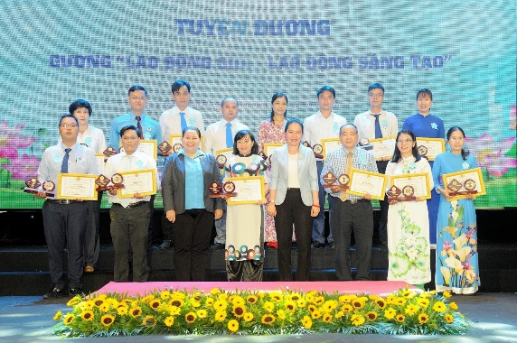 Công Đoàn Viên chức Thành phố Hồ Chí Minh vinh danh gương “Lao động giỏi- Lao động sáng tạo” năm 2020