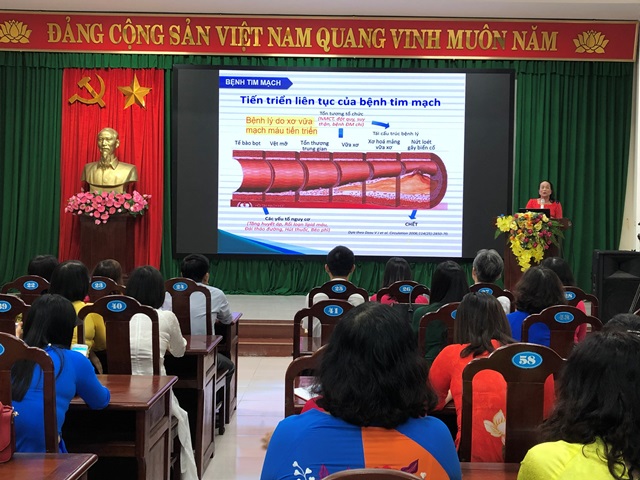 CĐVC tỉnh Thanh Hóa tổ chức tọa đàm kỷ niệm 90 ngày thành lập Hội LHPN Việt Nam