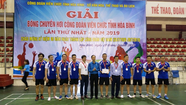 Công đoàn Viên chức tỉnh Hoà Bình tổ chức giải Bóng chuyền hơi CBCCVCLĐ lần thứ nhất – năm 2019