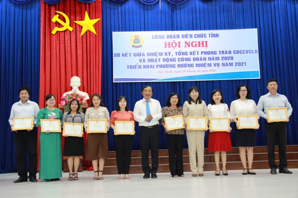 CĐVC tỉnh Tây Ninh tổ chức Hội nghị sơ kết giữa nhiệm kỳ và tổng kết công tác hoạt động công đoàn năm 2020