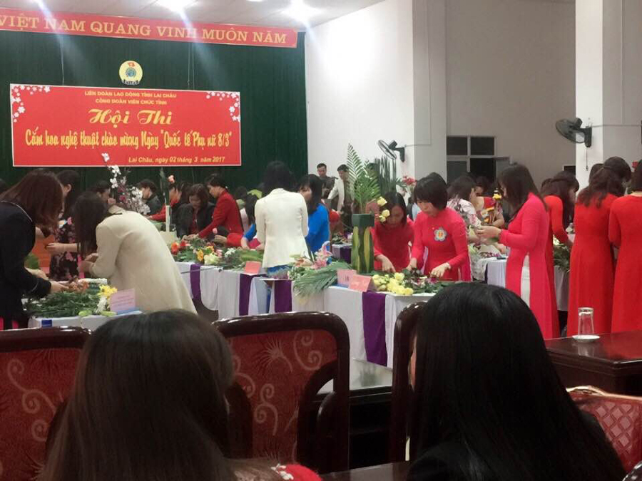 CĐVC tỉnh Lai Châu tổ chức Hội thi cắm hoa Chào mừng Ngày Quốc tế Phụ nữ 8-3