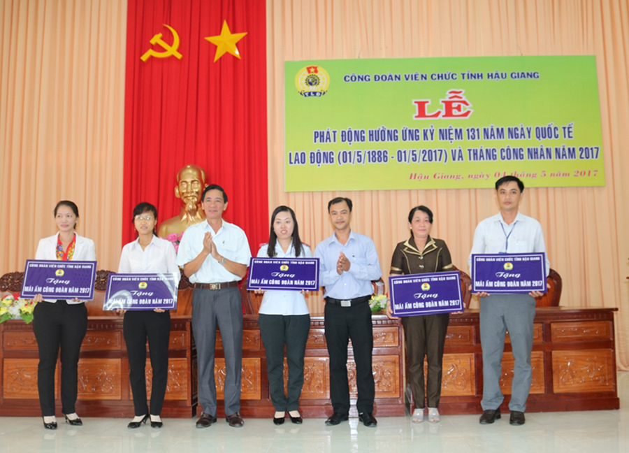 CĐVC tỉnh Hậu Giang tổ chức Lễ phát động “Tháng công nhân” năm 2017