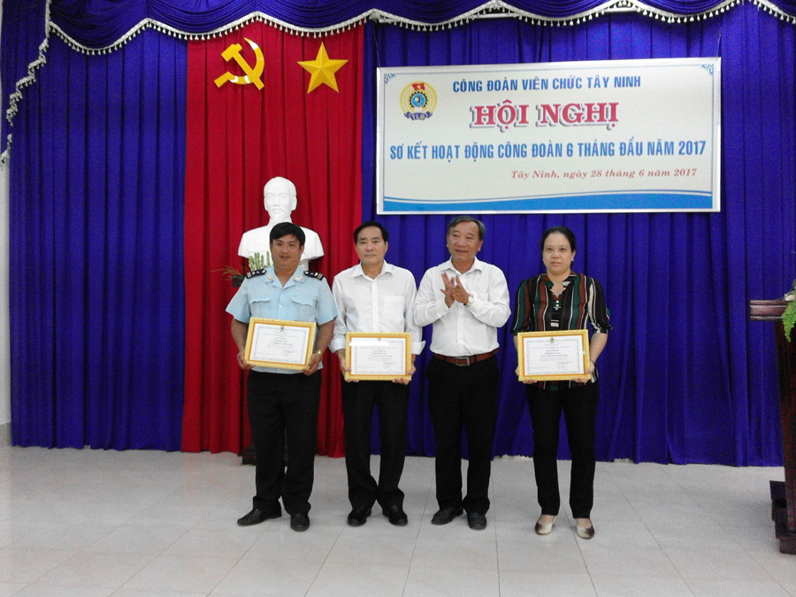 CĐVC Tây Ninh Sơ kết hoạt động công đoàn 6 tháng đầu năm 2017