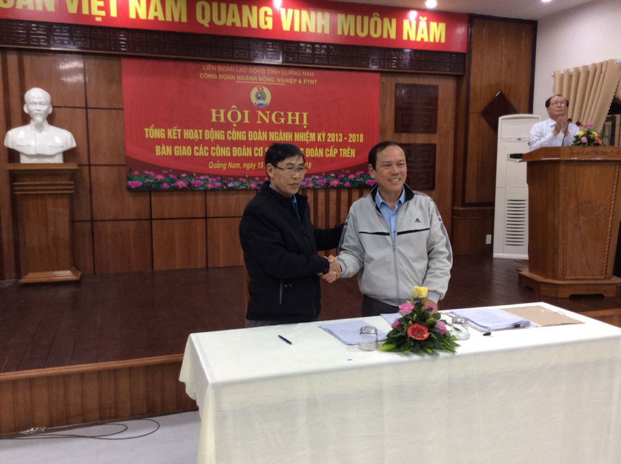 CĐVC tỉnh Quảng Nam nhận bàn giao Công đoàn cơ sở từ Công đoàn ngành Nông nghiệp và Phát triển nông thôn