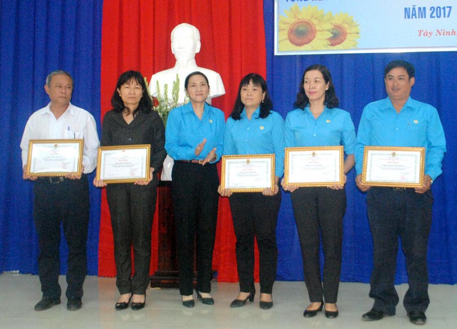 CĐVC Tây Ninh tổ chức Hội nghị tổng kết công tác năm 2017 và triển khai phương hướng, nhiệm vụ năm 2018