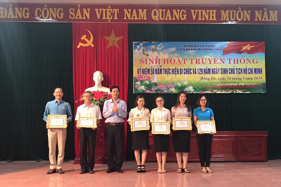 CĐVC Quang Trị tích cực hưởng ứng Cuộc thi viết 