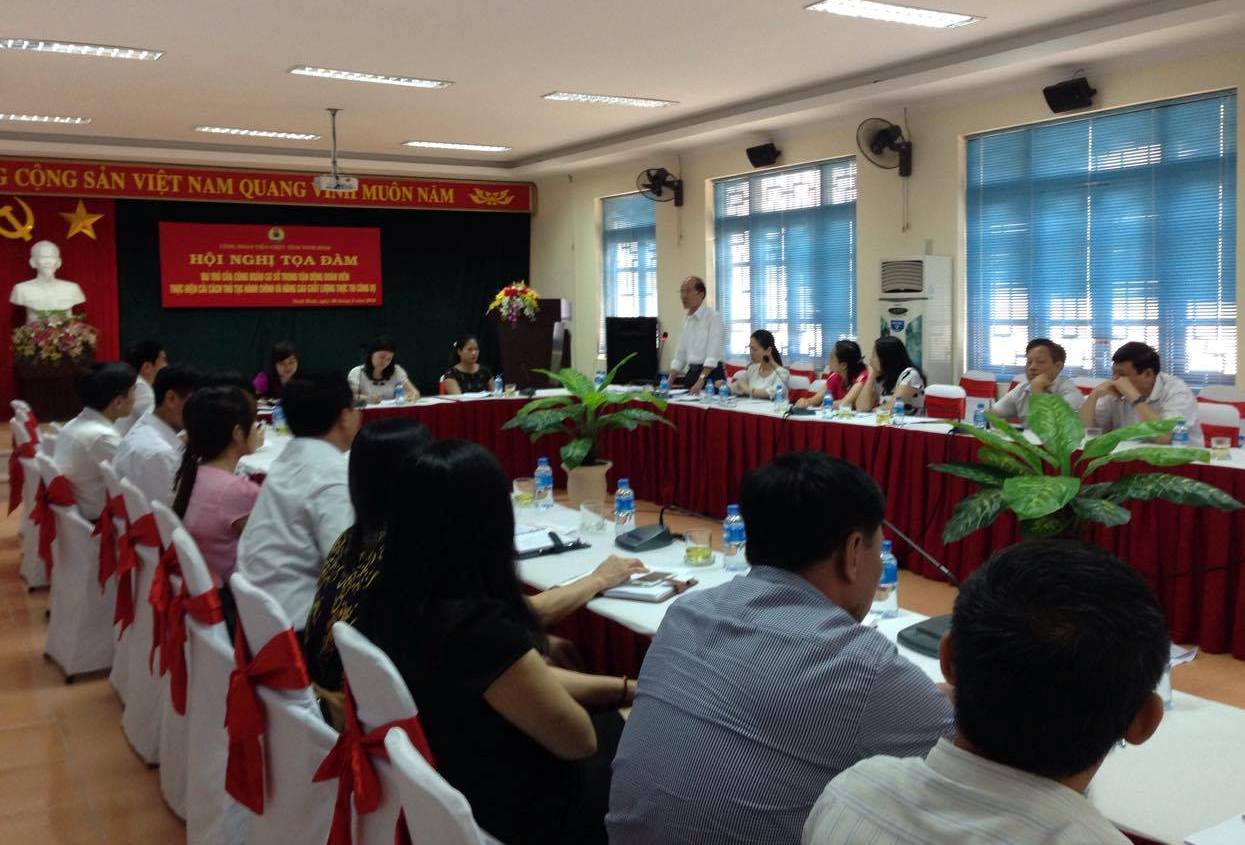 Công đoàn Viên chức tỉnh Ninh Bình tổ chức Hội nghị tọa đàm về Cải cách hành chính