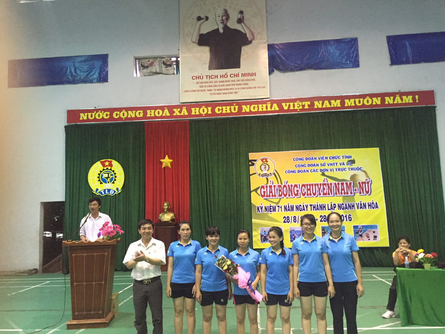 CĐVC tỉnh KonTum phối hợp với Sở VHTTDL tổ chức giải bóng chuyền nam nữ