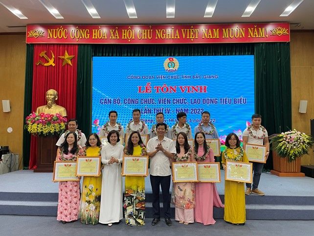 Công đoàn Viên chức tỉnh Bắc Giang Tôn vinh 86 cán bộ, công chức, viên chức, lao động tiêu biểu