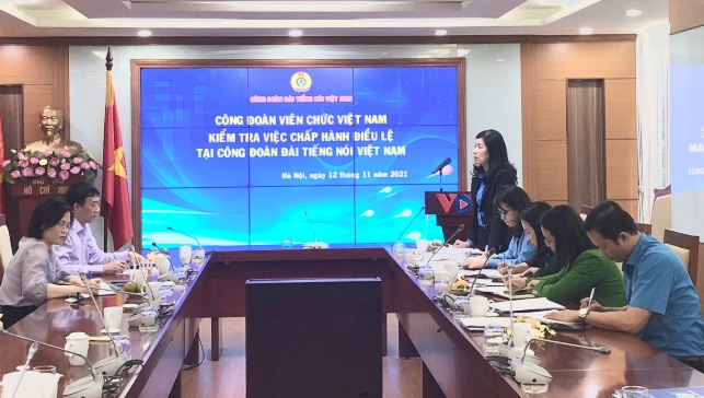 Công đoàn viên chức Việt Nam kiểm tra việc chấp hành điều lệ công đoàn tại Công đoàn Đài Tiếng nói Việt Nam