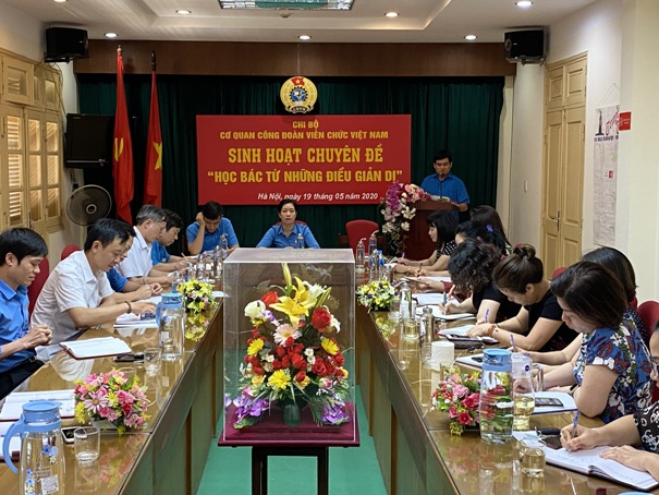 Chi bộ Cơ quan Công đoàn Viên chức Việt Nam -  Tổ chức sinh hoạt chuyên đề “Học Bác từ những điều giản dị”