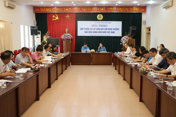 Công đoàn Viên chức Việt Nam tổ chức Hội thảo “Đóng góp ý kiến  vào dự thảo Quy chế khen thưởng của Công đoàn Viên chức Việt Nam”