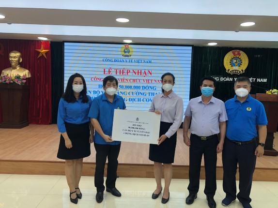 Công đoàn Viên chức Việt Nam - Hỗ trợ lực lượng cán bộ y tế tuyến đầu chống dịch Covid - 19 tại các tỉnh, thành phố phía Nam