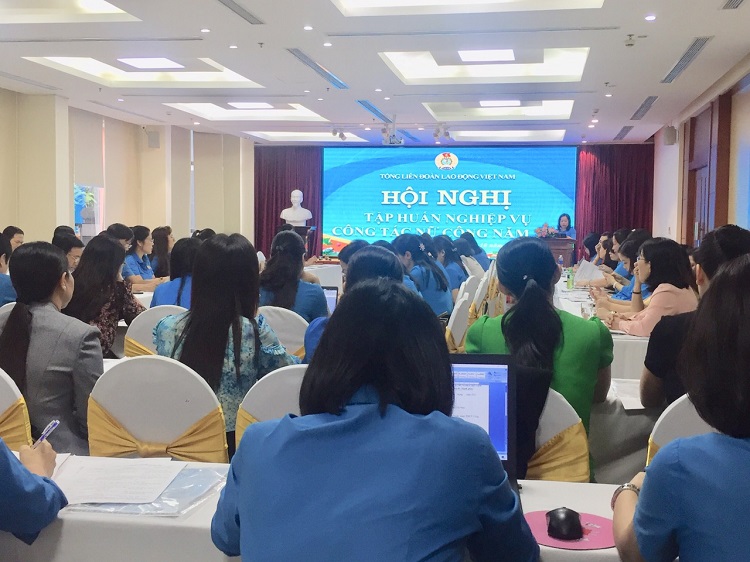 Tổng Liên đoàn Lao động Việt Nam tổ chức  tập huấn nghiệp...