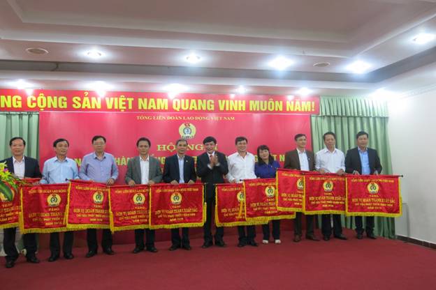 Hội nghị lần thứ 9 BCH Tổng Liên đoàn Lao động Việt Nam (khóa XI)
