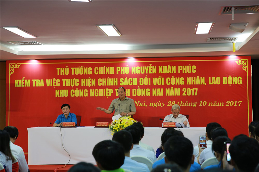 Thủ tướng Chính phủ Nguyễn Xuân Phúc kiểm tra việc thực hiện chính sách đối với công nhân, lao động tỉnh Đồng Nai