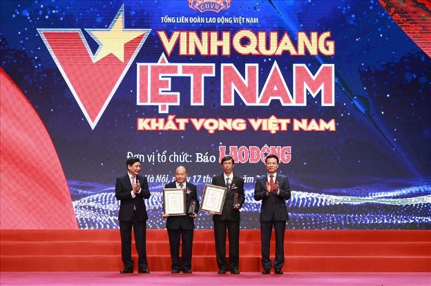 Chương trình “Vinh Quang Việt Nam” lần thứ 16: 3 tập thể, 6 cá nhân được biểu dương