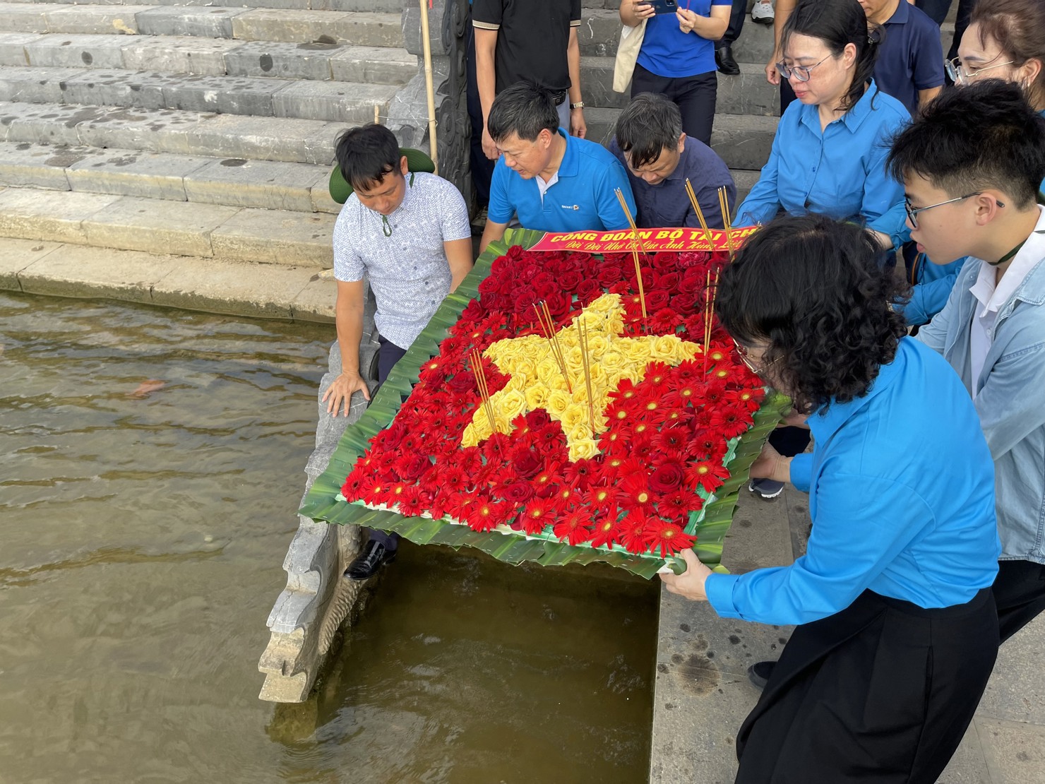 Công đoàn Bộ Tài chính dâng hương tưởng niệm các anh hùng, liệt sỹ tại Quảng Trị