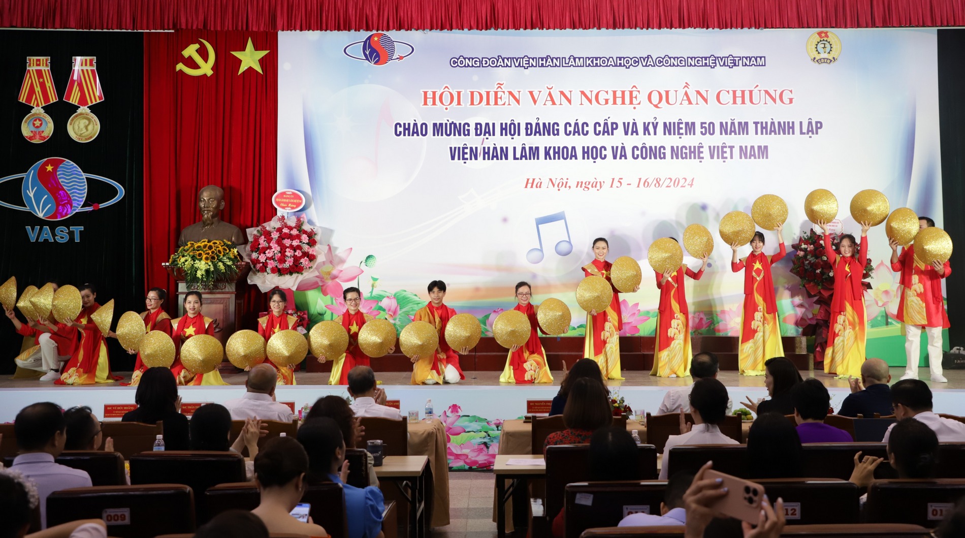 Hội diễn văn nghệ quần chúng Công đoàn Viện Hàn lâm Khoa học và Công nghệ Việt Nam năm 2024