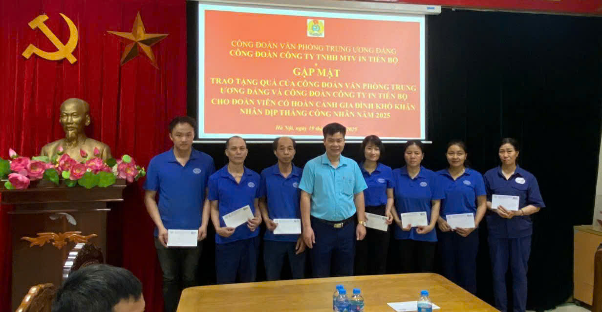 Công đoàn Công ty In Tiến Bộ gặp mặt trao tặng quà cho đoàn viên có hoàn cảnh gia đình khó khăn nhân dịp tháng công nhân năm 2025