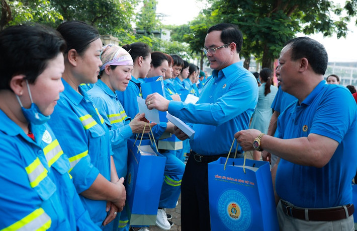 Tổng Liên đoàn triển khai chương trình 