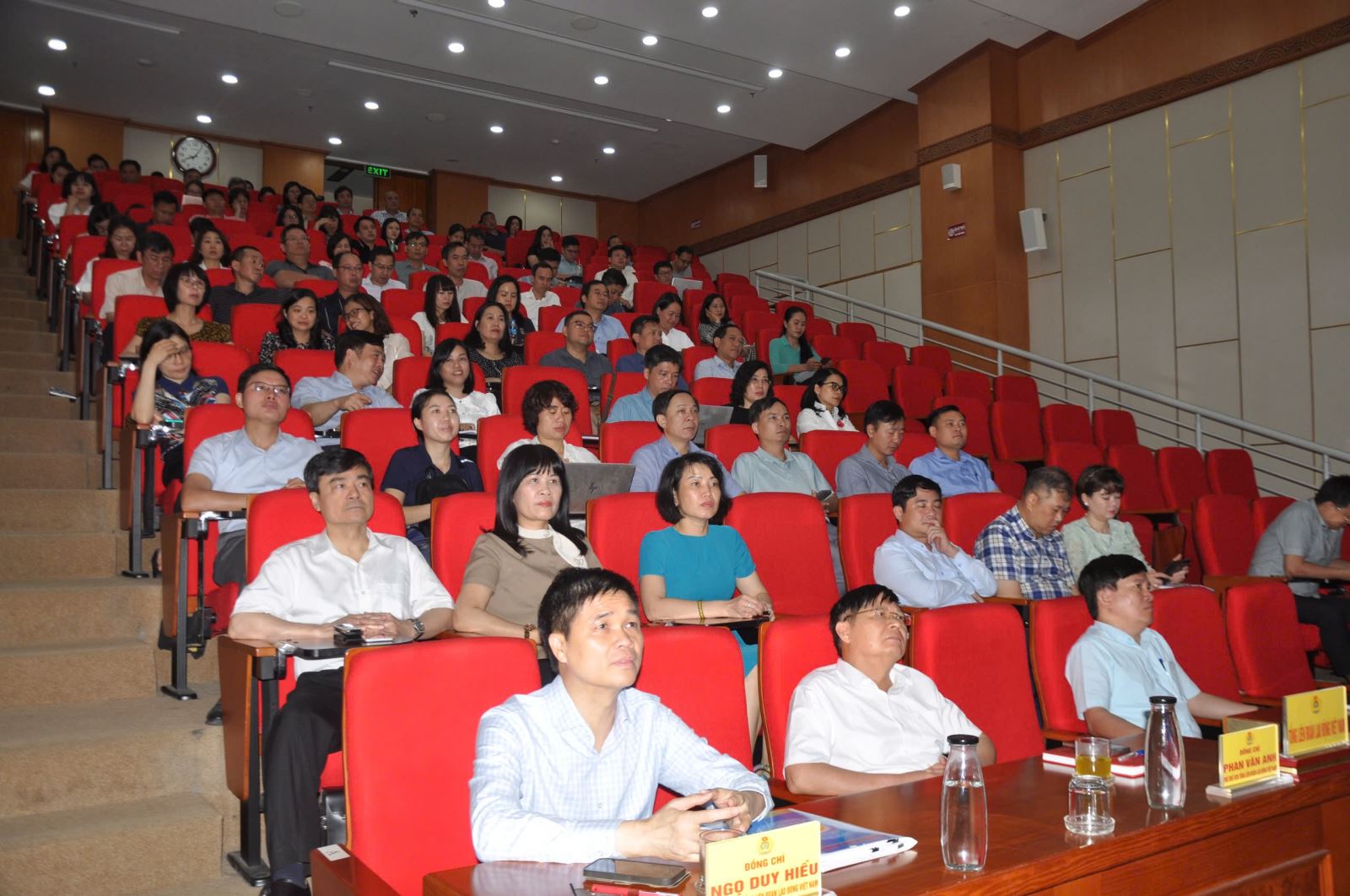 Đảng ủy Tổng Liên đoàn Lao động Việt Nam quán triệt hai nghị quyết của Bộ Chính trị