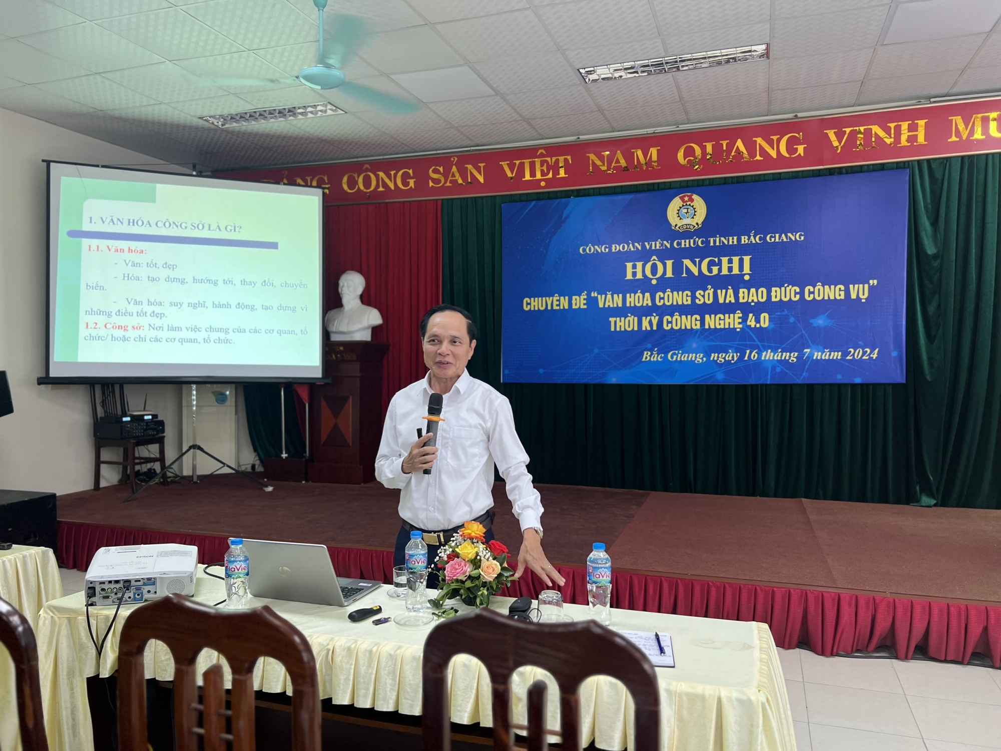 Công đoàn Viên chức tỉnh Bắc Giang: tổ chức hội nghị chuyên đề “Văn hóa công sở và Đạo đức công vụ” thời kỳ công nghệ 4.0