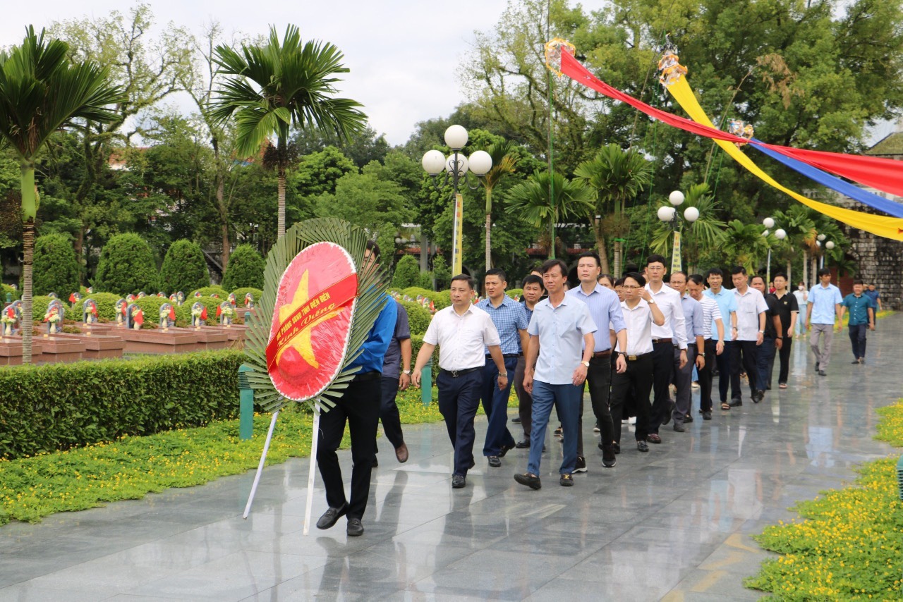 Các cấp Công đoàn Viên chức tỉnh Điện Biên tổ chức các hoạt động kỷ niệm 77 năm ngày Thương binh, Liệt sĩ (27/7/1947 - 27/7/2024) 