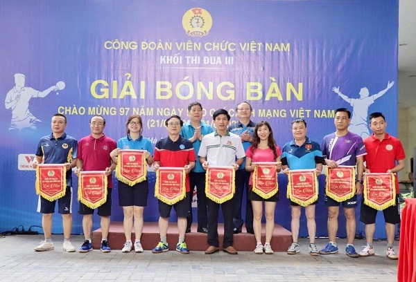Sôi nổi Giải bóng bàn Khối thi đua số III - Công đoàn Viên chức Việt Nam