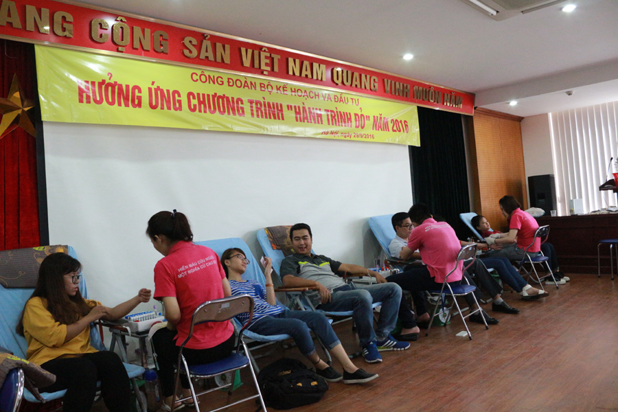 CĐ Bộ Kế hoạch và Đầu tư tổ chức vận động hiến máu tình nguyện